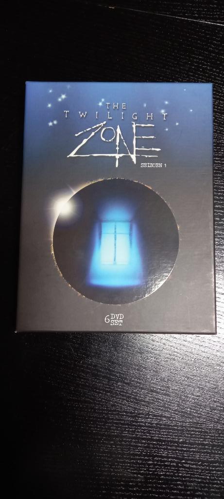 Twilight Zone - Seizoen 1 DVD box, Cd's en Dvd's, Dvd's | Horror, Zo goed als nieuw, Ophalen of Verzenden