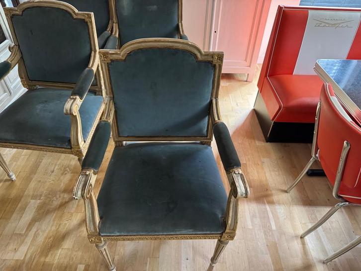 4 Louis XVI armstoelen – authentiek, te restaureren, Huis en Inrichting, Stoelen, Gebruikt, Vier, Hout, Stof, Overige kleuren