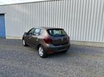 Dacia Sandero benzine met garantie 28.000km, Auto's, Voorwielaandrijving, Stof, Euro 6, Bruin