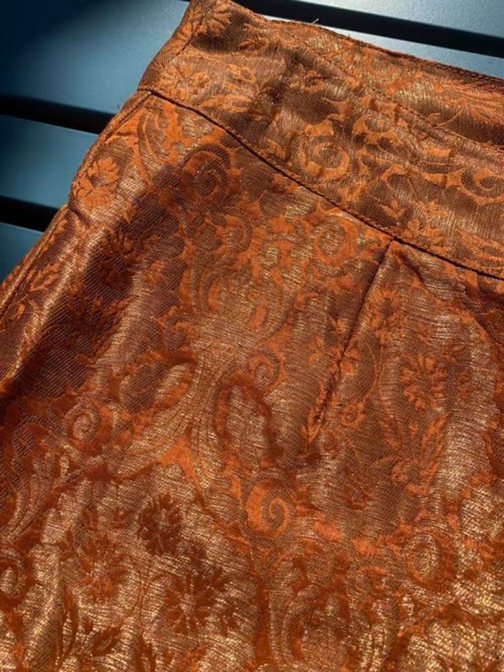 Zijden broek in warm oranje - XS - Nieuw -, Kleding | Dames, Jasjes, Kostuums en Pakken, Oranje, Ophalen