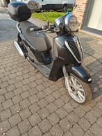 Scooter Piaggio 300ie cruiser et  syn 125, Fietsen en Brommers, Snorfietsen en Snorscooters, Ophalen of Verzenden, Zo goed als nieuw