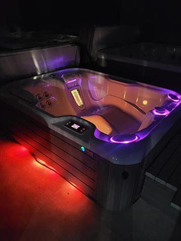 Hotspring spa jacuzzi jetsetter energie zuinig !!! beschikbaar voor biedingen