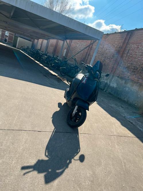 Piaggio zip 4 takt a klasse, Fietsen en Brommers, Scooters | Piaggio, Zo goed als nieuw, Zip, Ophalen