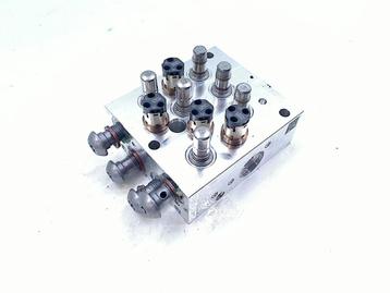 ABS POMP BMW S 1000 RR 2021-2023 (S1000RR K63) beschikbaar voor biedingen