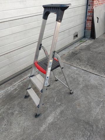 altrex trapladder beschikbaar voor biedingen