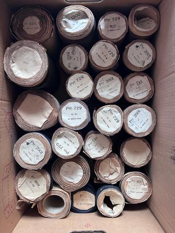 Lot brede vintage linten beschikbaar voor biedingen