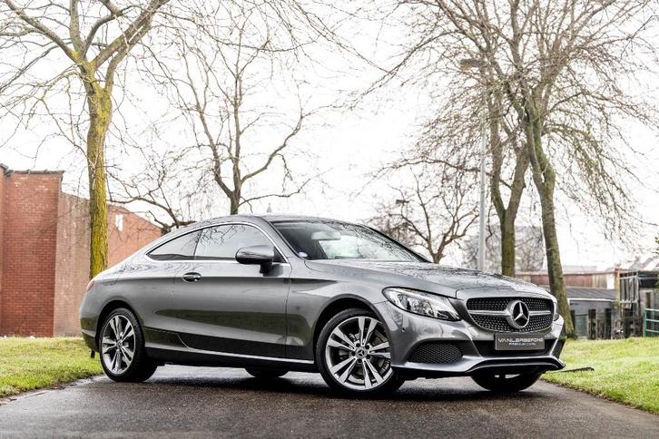 Mercedes C180 Coupé * Avantgarde * Camera * Trekhaak * Leder, Autos, Mercedes-Benz, Entreprise, Achat, Classe C, ABS, Caméra de recul