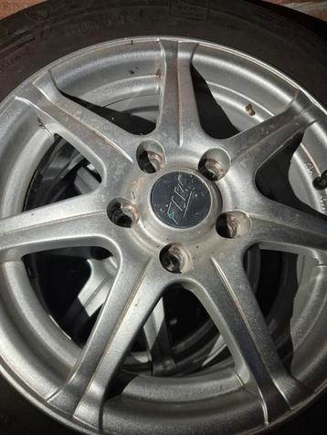 Velgen PLW met winterbanden R15 (15 inch) beschikbaar voor biedingen