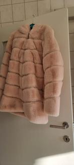 Joli manteau chaud en fourrure synthétique, jamais porté. S/, Vêtements | Femmes, Vestes | Hiver, Comme neuf, Enlèvement