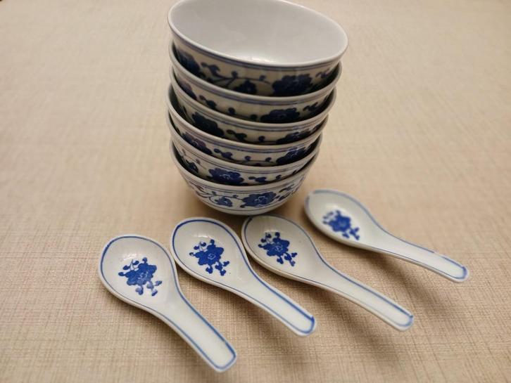 6 Chinese kommetjes met blauwe figuren, Antiek en Kunst, Antiek | Porselein, Ophalen of Verzenden