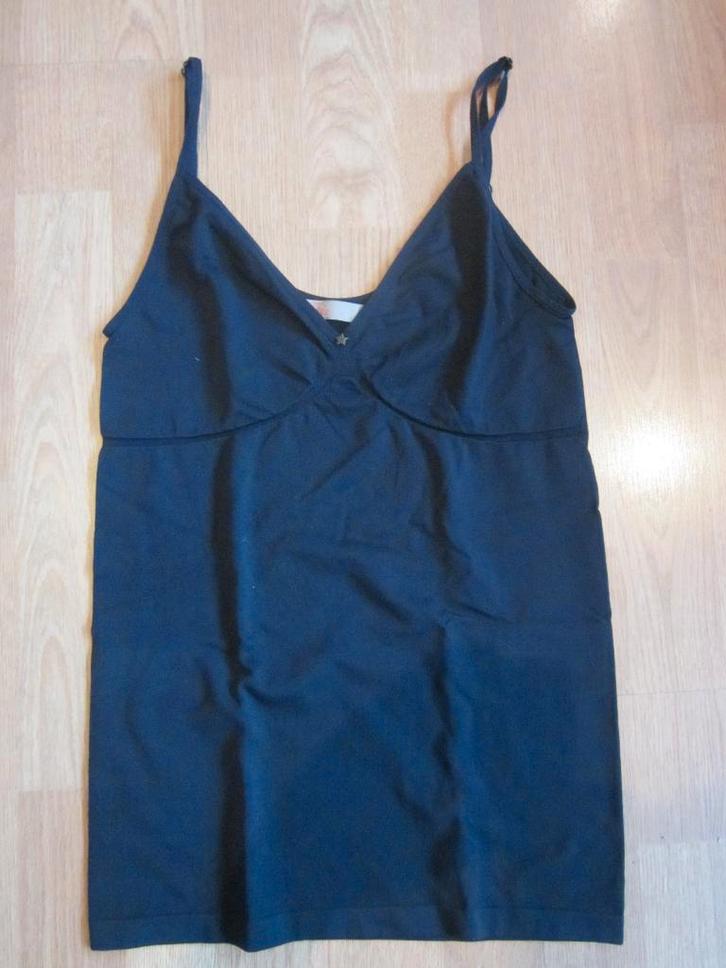 zwart topje met een sterretje van het merk Saint-Tropez, Vêtements | Femmes, Tops, Comme neuf, Taille 38/40 (M), Noir, Sans manches