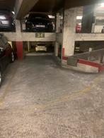 Emplacement dans un parking fermé à louer
