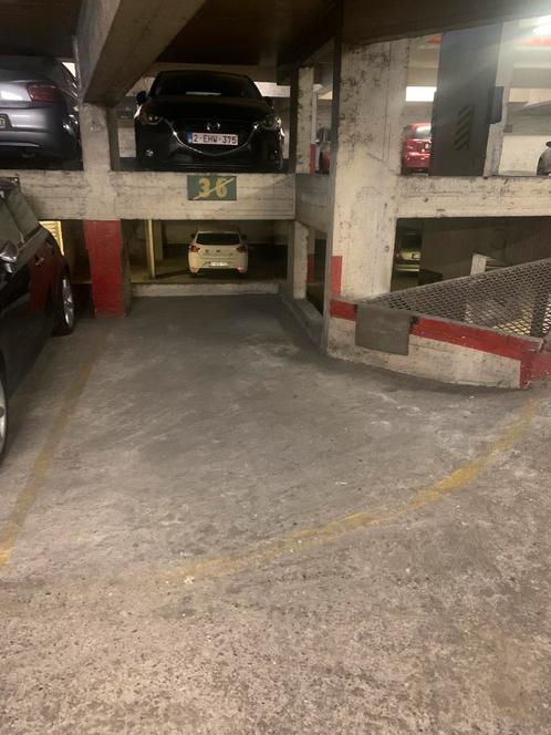 Emplacement dans un parking fermé à louer, Immo, Garages en Parkeerplaatsen