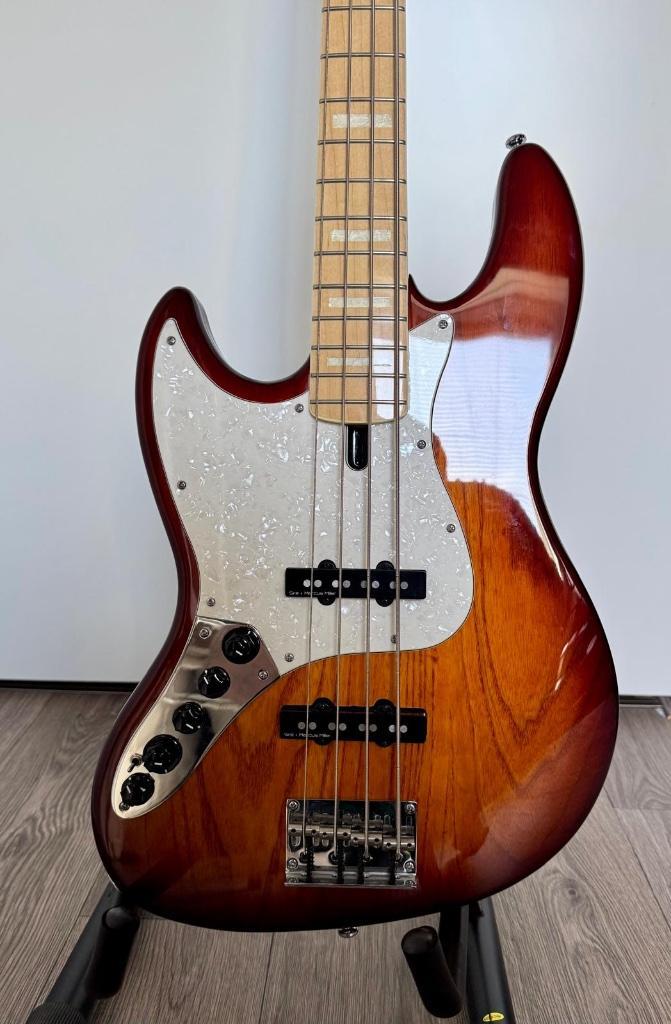 Linkshandige basgitaar, Muziek en Instrumenten, Snaarinstrumenten | Gitaren | Bas, Zo goed als nieuw, Elektrisch, Ophalen