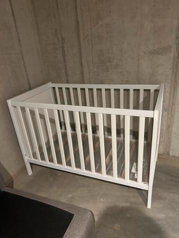 Babybed Ikea Sundvik meegroei incl matras, Enlèvement