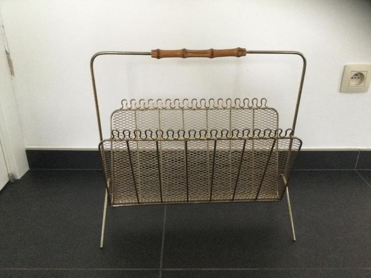 Vintage tijdschriftenrek, Huis en Inrichting, Woonaccessoires | Krantenbakken en Lectuurbakken, Gebruikt, Ophalen of Verzenden