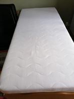 Eenpersoonsmatras, Huis en Inrichting, Slaapkamer | Matrassen en Bedbodems, Ophalen, 90 cm, Eenpersoons, Zo goed als nieuw