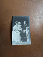 K.Albert I en familie, Ophalen of Verzenden, Zo goed als nieuw, Kaart, Foto of Prent