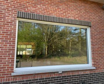 Raam beschikbaar voor biedingen
