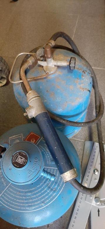 Gasbrander met gaskan + extra volle kan erbij beschikbaar voor biedingen