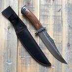 Groot bewerkt RVS jachtmes (31,0 cm) met houten handvat, Verzenden, Overige soorten, Mes of Dolk