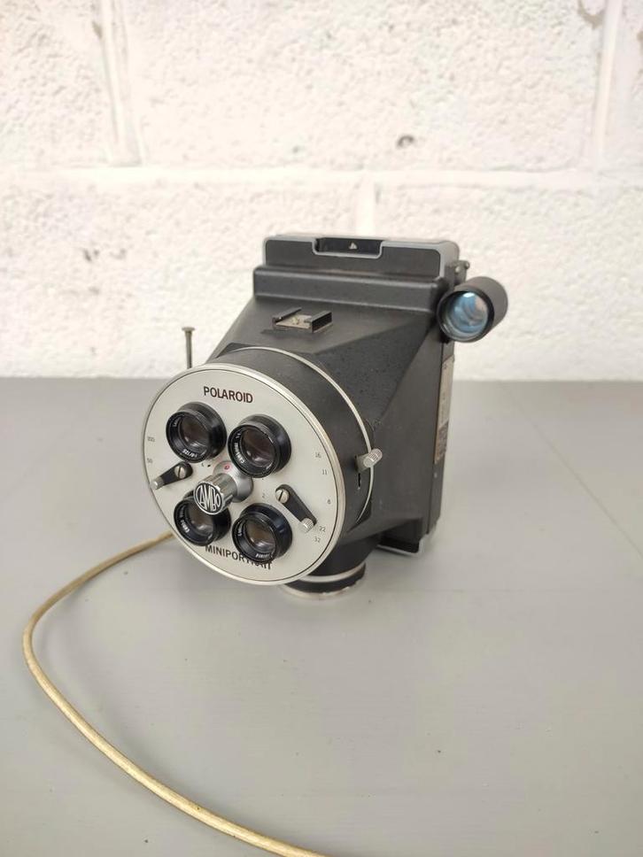 Polaroid Cambo model 40 pasfoto camera, Verzamelen, Foto-apparatuur en Filmapparatuur, Ophalen of Verzenden