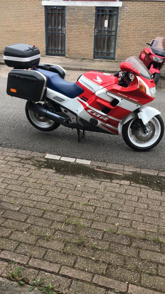 Mooie goed onderhouden Honda CBR 1000 F 1992 met weinig km, Autos : Pièces & Accessoires, Moteurs & Accessoires, Honda, Utilisé