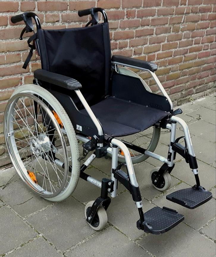 Rolstoel inklapbaar met remmen voor de begeleider, Diversen, Rolstoelen, Inklapbaar, Ophalen of Verzenden