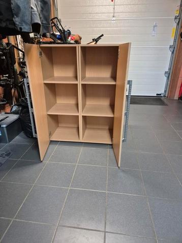 2 klasseurkasten met vér opendraaiende deur(en) beschikbaar voor biedingen
