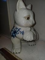 oud gebarsten porseleinen beeldje met 2 stempels, Antiek en Kunst, Ophalen of Verzenden