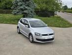 VW Polo 1.2i Benzine 85.000 km ** Airco ** Garantie 12M, Voorwielaandrijving, Euro 5, Stof, Zwart
