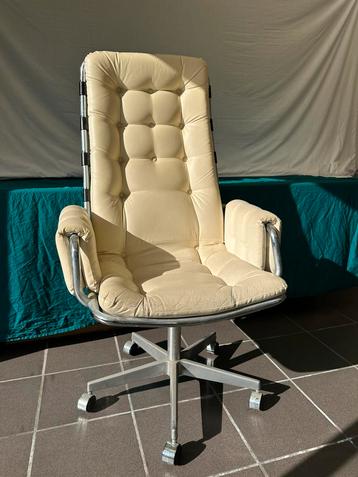 Design vintage cremekleurige hoge bureaustoel beschikbaar voor biedingen