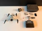 DJI MINI 4 PRO + Smart contr- occasion - absolute nieuwstaat, Audio, Tv en Foto, Drones, Ophalen of Verzenden, Zo goed als nieuw