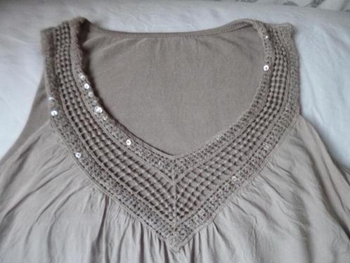 Topje / tuniek in donkerbeige met glitterpailletten. Maat M., Kleding | Dames, Blouses en Tunieken, Zo goed als nieuw, Maat 38/40 (M)