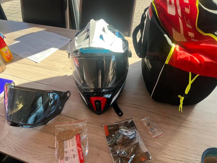 Ls2 mx 701 explorer plus carbon, Motoren, Kleding | Motorhelmen, M, Overige merken, Tweedehands, Ophalen