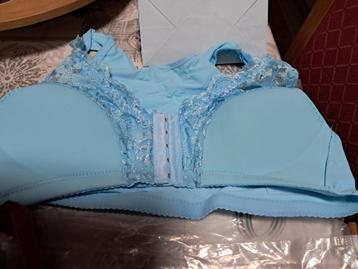 bikinis  /bhs lingerie  beschikbaar voor biedingen