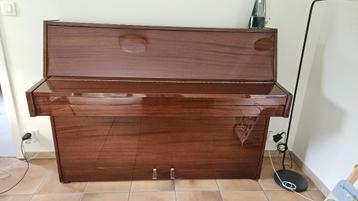 Piano beschikbaar voor biedingen