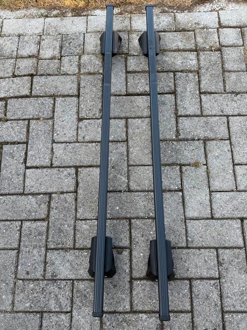 Thule Evo Square Bar 127cm + 710410 voetjes (open dakrails), Auto diversen, Dakdragers, Zo goed als nieuw, Ophalen