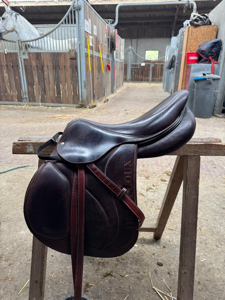 Selle Devoucoux Biarritz 17,5”, Enlèvement, Utilisé, Obstacle