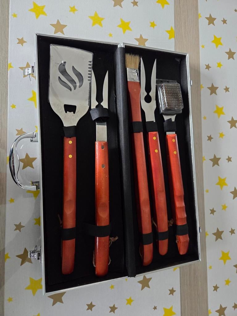 Barbecue set, Jardin & Terrasse, Accessoires pour le barbecue, Enlèvement