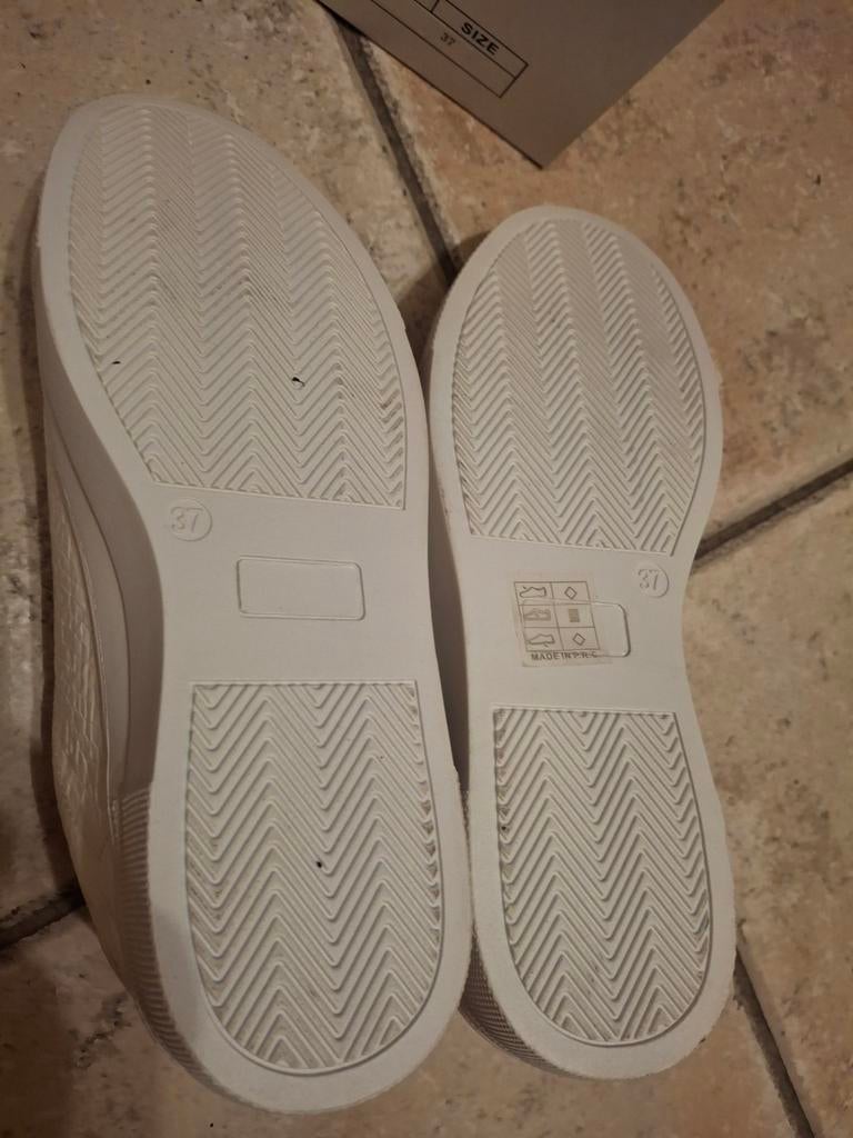 Sneakers maat 37 nieuw, Kleding | Dames, Overige Dameskleding, Ophalen