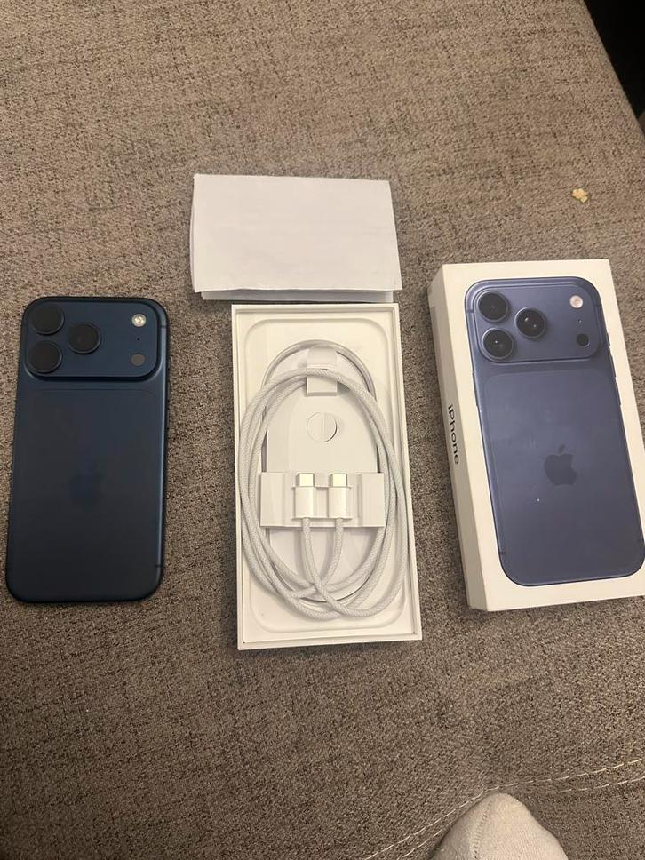 Iphone 17 pro paar maanden oud, Telecommunicatie, Mobiele telefoons | Apple iPhone, Zo goed als nieuw, 256 GB, Zonder abonnement