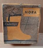 Bottes pour enfants « Nora », anciennes et amusantes, Collections, Marques & Objets publicitaires, Enlèvement ou Envoi, Emballage