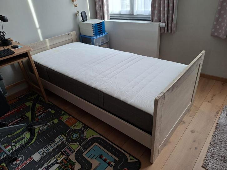 Lit 1 personne en bois, Huis en Inrichting, Slaapkamer | Bedden, Zo goed als nieuw, Eenpersoons, Hout, Grijs, Ophalen