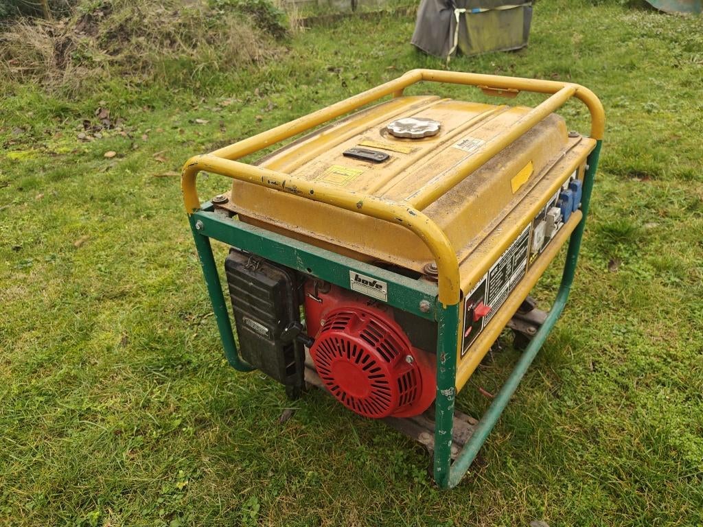 Generator 5,5kW, Ophalen, Gebruikt, 5 tot 10 kVA, Benzine