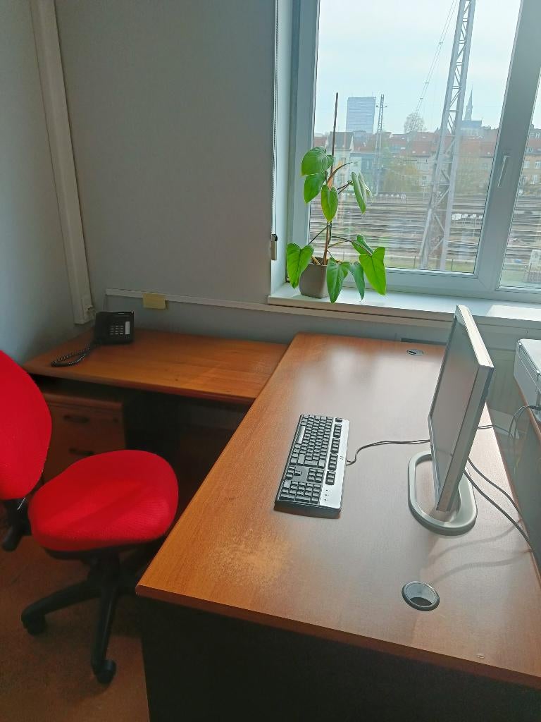 Bureau d'angle en bois, Enlèvement, Utilisé, Bois, Bureau d'angle