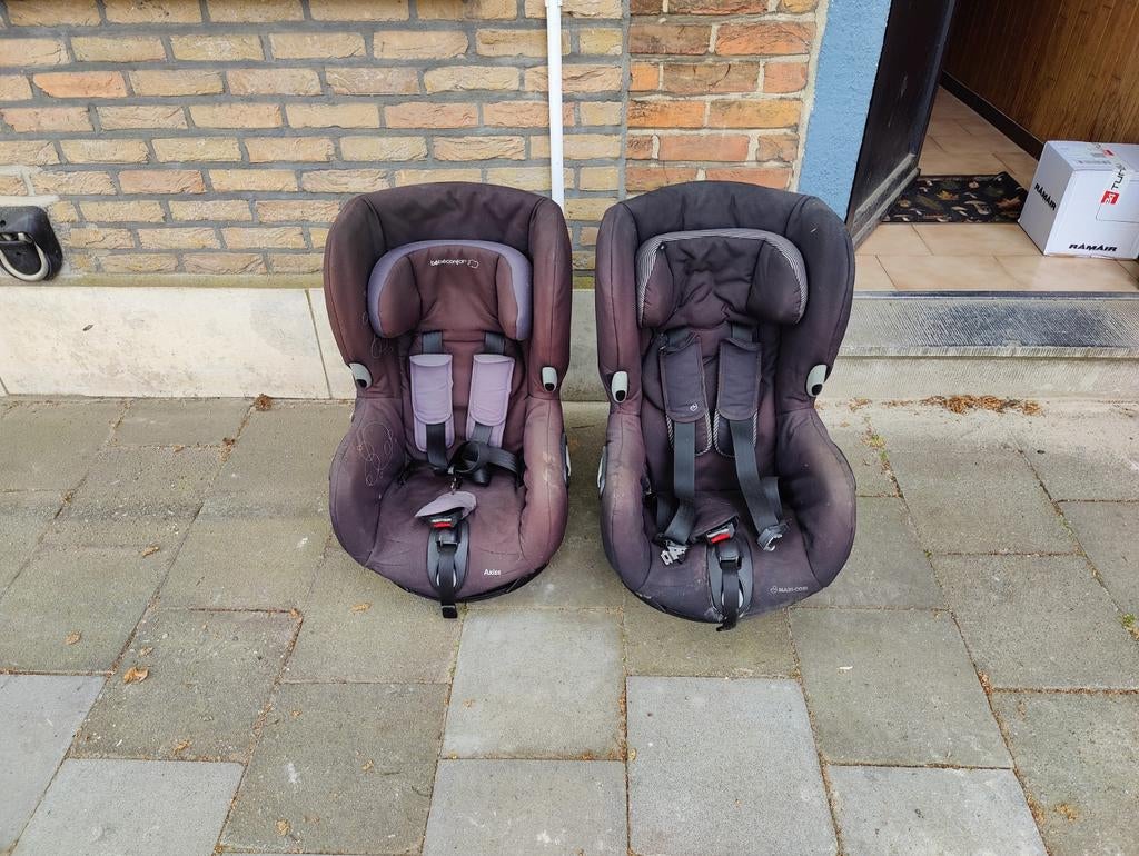 2 sièges pour enfants Maxi Cosy, Enfants & Bébés, Enlèvement