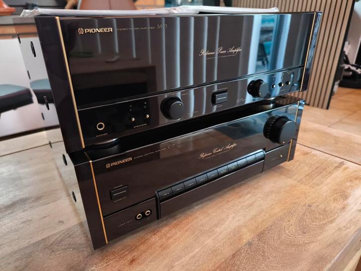 Pioneer M73 + C73
Stereoset Power + Pre Amplifier(1992-98), Audio, Tv en Foto, Stereoketens, Pioneer, Ophalen of Verzenden