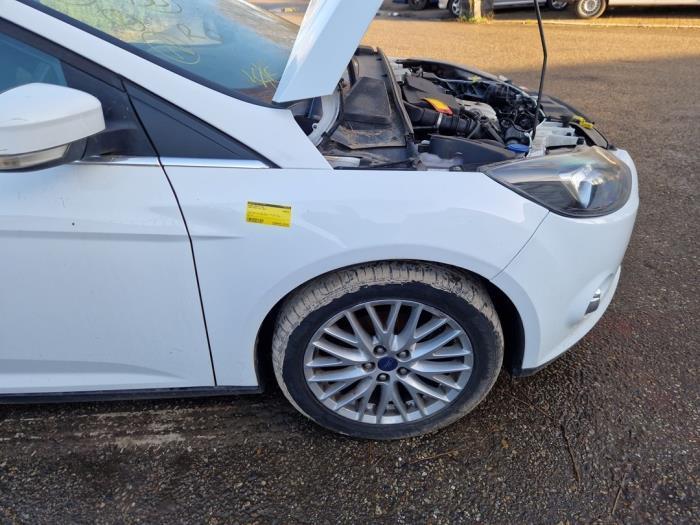 Aile avant droite d'un Ford Focus, Autos : Pièces & Accessoires, Carrosserie & Tôlerie, Ford, Utilisé, 3 mois de garantie, Enlèvement ou Envoi