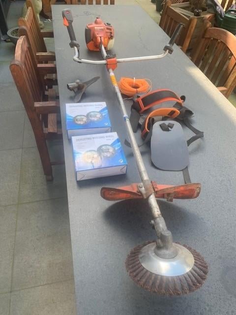 débroussailleuse husqvarna 325R x series, Enlèvement ou Envoi, Utilisé, Essence, Husqvarna